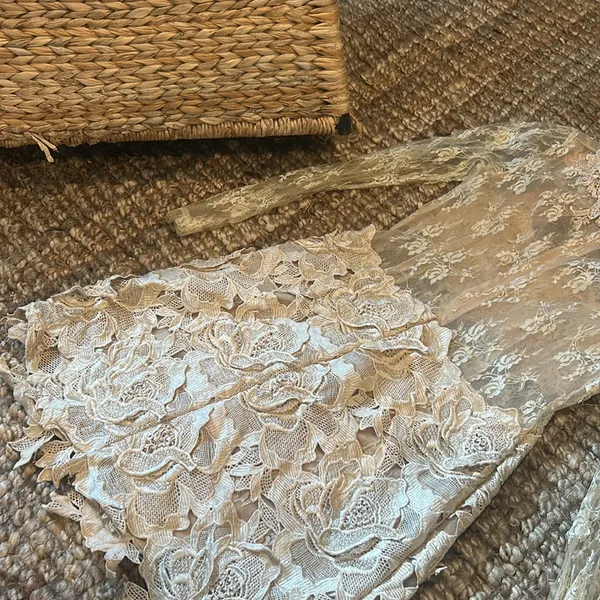 NWT Nellis Boutique Creme Lace Sparkly LS Embellished Dress Size Small - Image 10