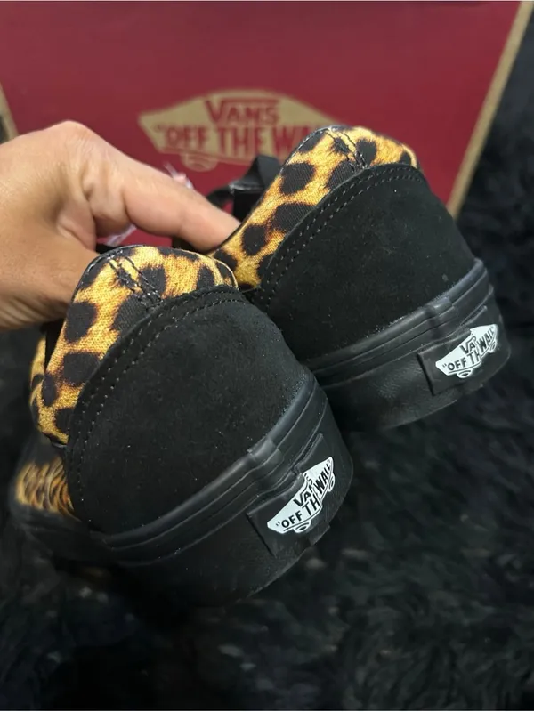 VANS old skool black suede animal print lace up shoes sneakers women’s 9 new - Image 4