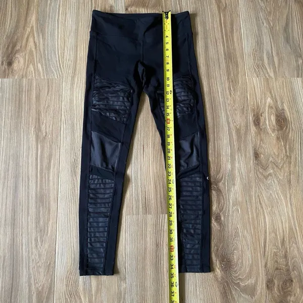 Alo Yoga High-Waist Moto Leggings Size M Black Glossy Faux Leather - Image 5