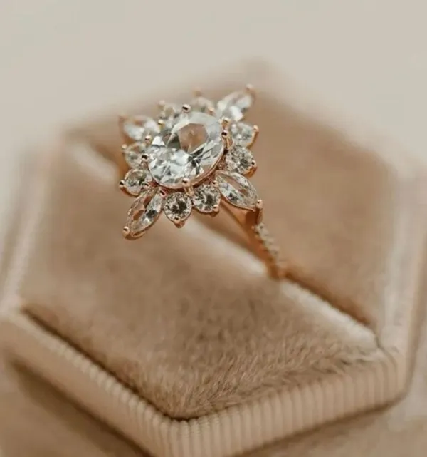 Gorgeous Vintage Cluster Ring, Oval, Marquise & Round Cut New size 9 women’s - Image 2