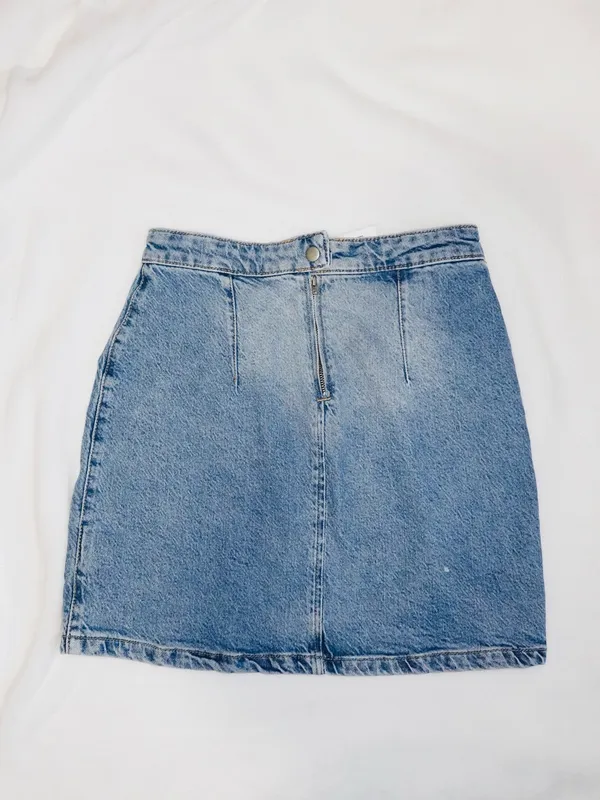 We the free Midnight Magic Medium Wash Denim Mini Skirt - Size: 6 - Image 2