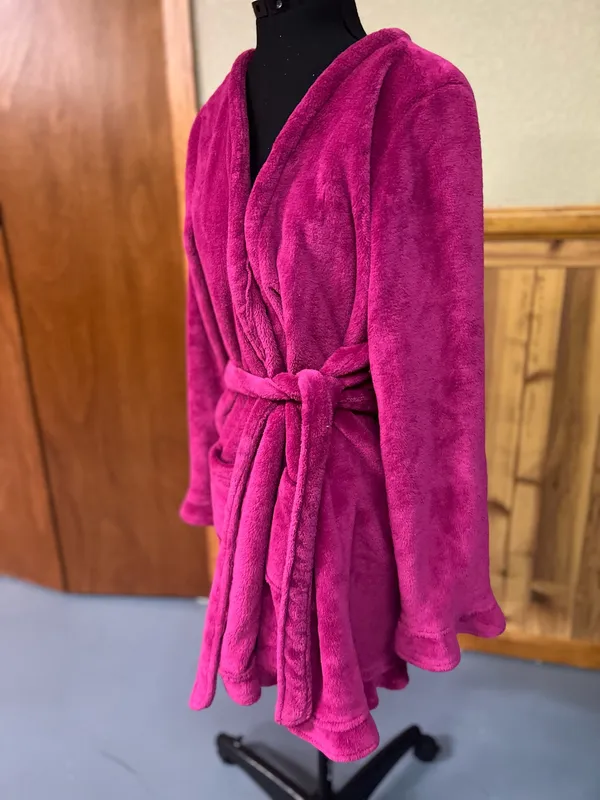 Fuzzy robe - Image 3