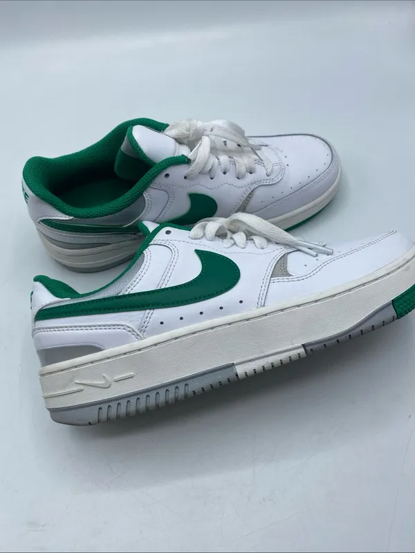 Nike Gamma Force Women’s 7.5 Sneakers DX9176-106 White Green Tennis Shoes Retro - Image 4