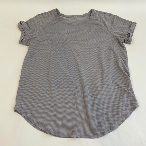 Lululemon Split Back Shirt - Image 4