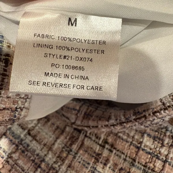 Pink Lily Tweed Mini Skirt faux pearl button detail women’s size M - Image 8