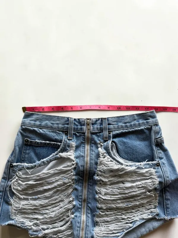Carmar Los‎ Angeles Size 28 Extreme Distressed Denim Mini Skirt Front Zip - Image 6