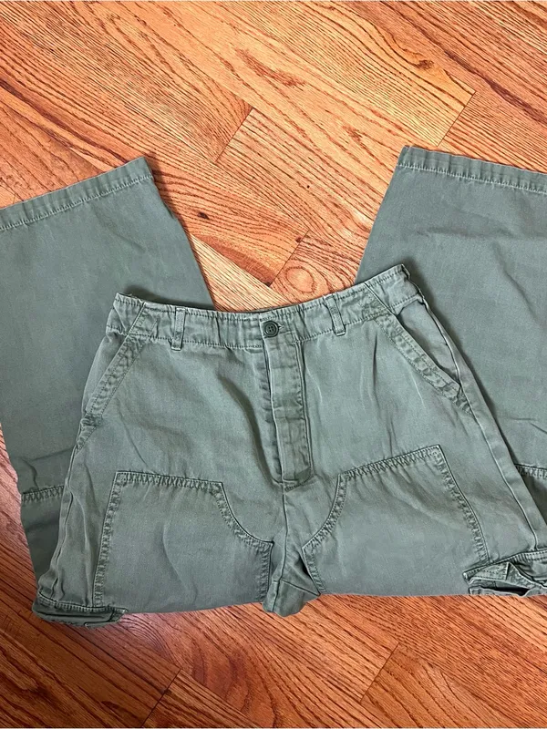 Universal Threads Olive Green Utility Cargo Pants - Image 3
