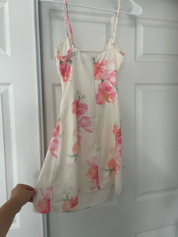 White Fox Boutique Dress - Image 4