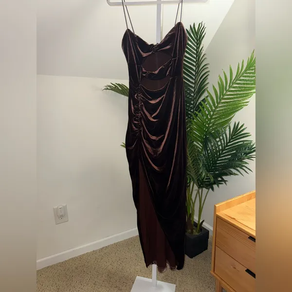 Nookie‎ Verve Maxi Velvet Dress Truffle Brown Cutout Size M - Image 5