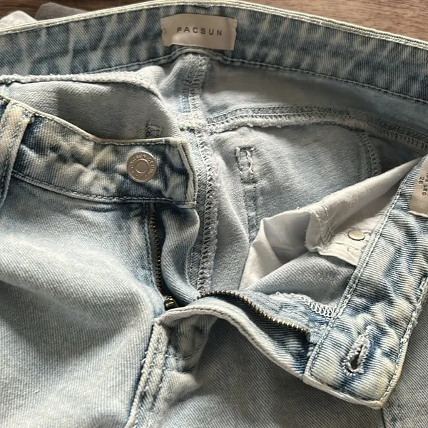 Super Cute Womens Pacsun Light Blue Low Rise Jeans - Image 8