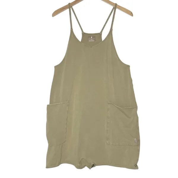 FREE PEOPLE Movement Women’s Hotshot Romper Tan size medium - Image 2