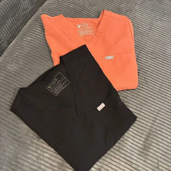 FIGS Set Catarina One Pocket Scrub Tops Medium Orange And Black EUC - Image 3