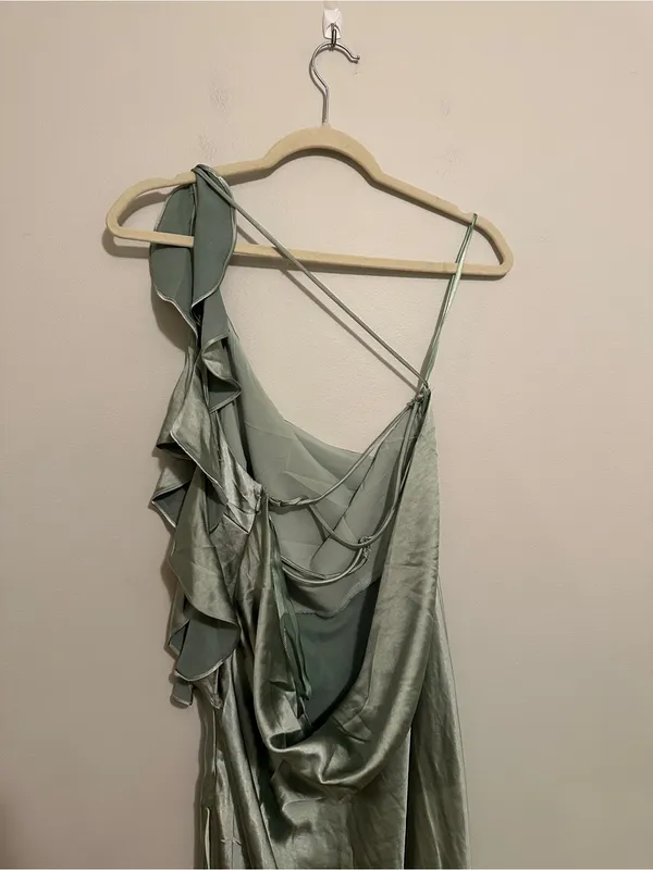 Selfie Leslie Jayda One Shoulder Ruffle Trim Maxi Dress Sage NWT Size XXL - Image 13