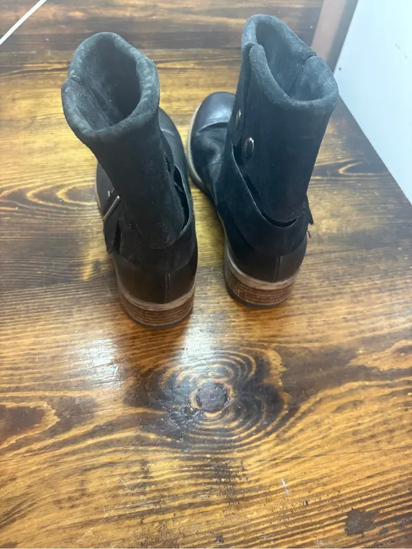 Clark’s‎ Black Boots Size 7.5 - Image 4