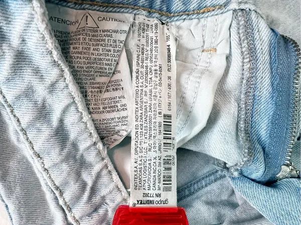 Zara Light Wash High Waisted Destructed Jeans Tapered‎ Straight Leg Size 4 - Image 6