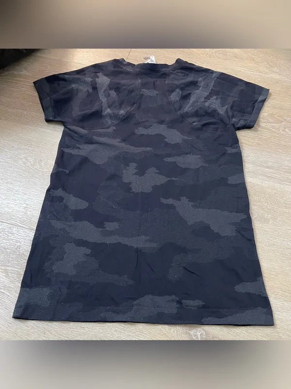 Women's Athletic Momentum T-Shirt Black Camo - Image 4