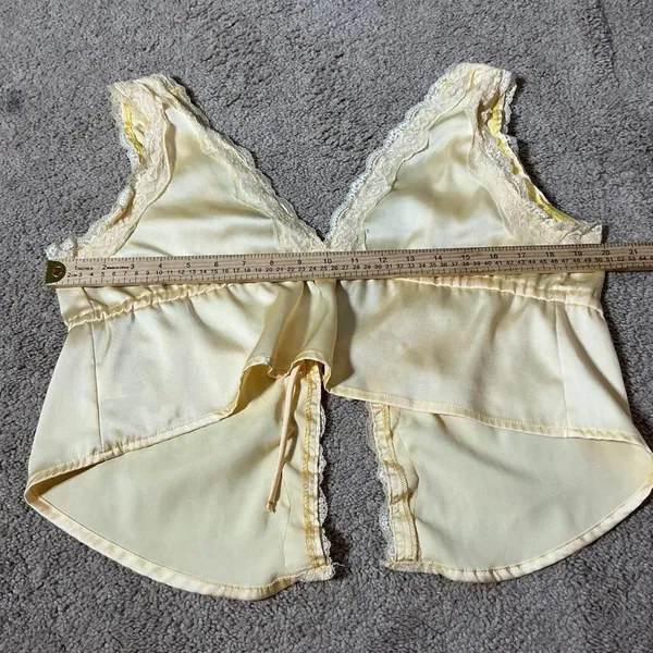 Yellow Satin‎ Coquette Lace Trim Tie Front Camisole Top C1XCK5KXQR Size M - Image 3