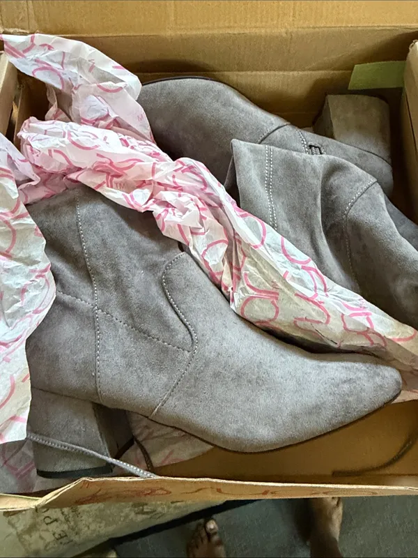 Sugar Grey Suede Over - Image 4