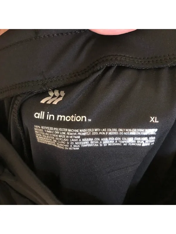 All In Motion NWOT Women's Black Tie Front Shorts Size XL - Image 3