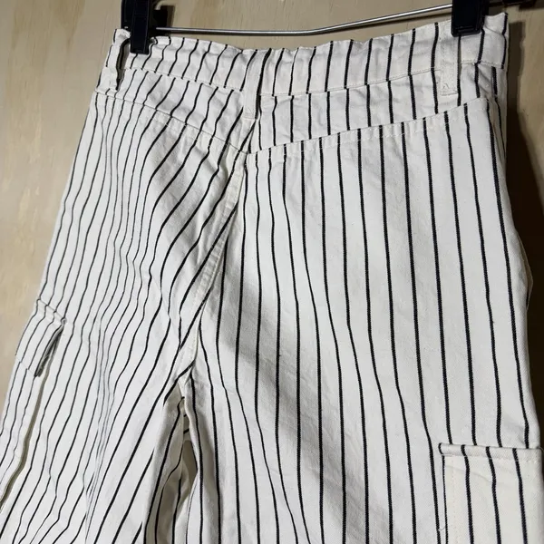 Future Collective Cargo Pants Women's Size 2 White Black Striped Wide Leg Unique - Image 8