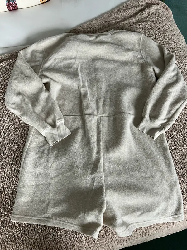 Old Navy cream long sleeve Pajamas with button up front. Size S #oldnavy #dress - Image 3