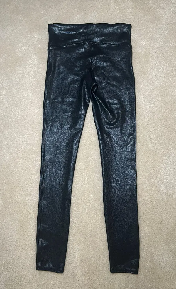 Spanx Faux Leather Croc Shine Leggings | Black | Small - Image 3