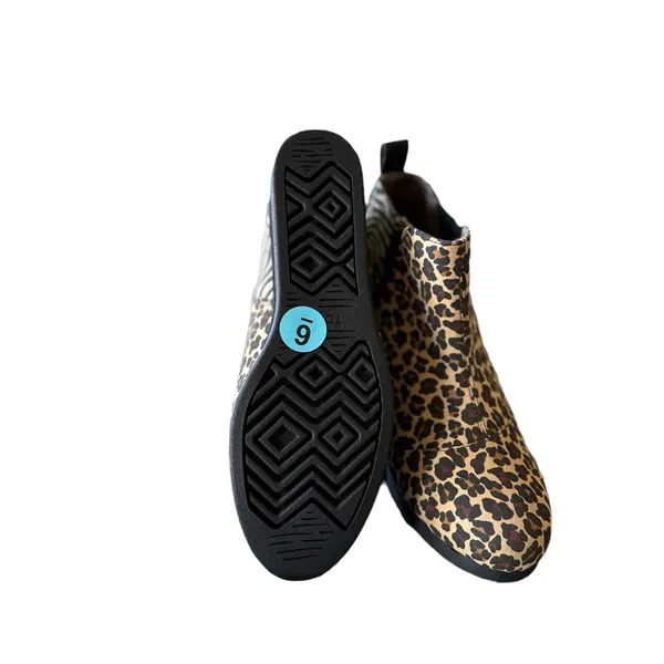 NWT TOMS Beige Animal-Print Kelsey Suede Boot Brown Black SZ-6 - Image 8