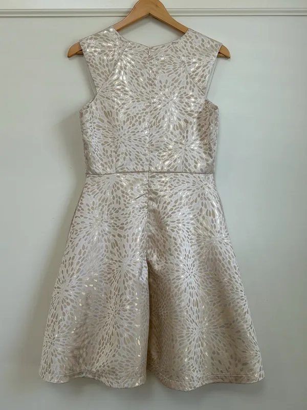 Le Soir Molly Bracken Fit & Flare Dress S Cream Gold Metallic Jacquard Lined - Image 6