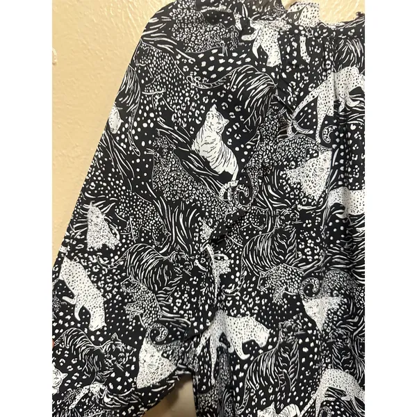 Loft Outlet Womens Size L Black White Animal Print Ruffle Long‎ Sleeve Blouse - Image 6