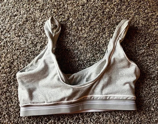 ALO Yoga Grey Set - Image 3