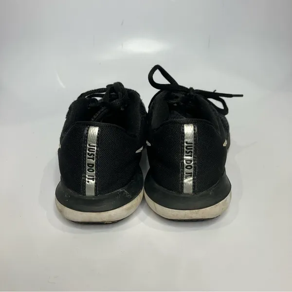 Nike Women’s flex supreme sneakers black &‎ white size 6 - Image 5