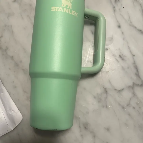 Stanley The Quencher H2.o Flowstate Tumbler 30 Oz in pistachio $44 - Image 2