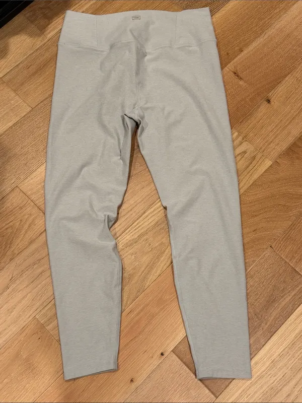 Vuori elevation Light‎ blue gray super soft Leggings front ruching est large - Image 3