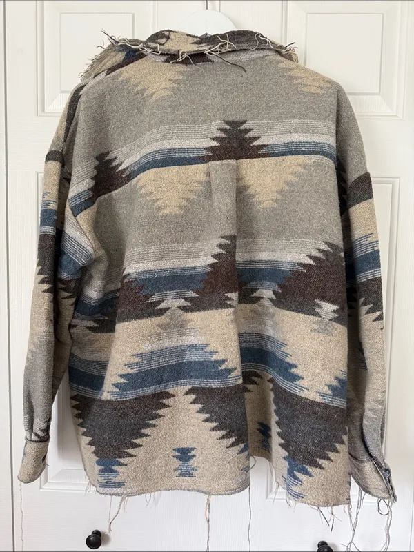 La Miel Aztec Tapestry Fringe Coat Southwest Size Large - Image 7