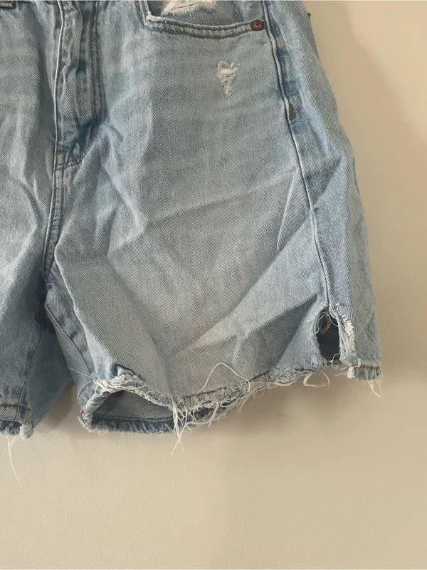 American Eagle Highest Rise Baggy Denim Shorts 0 Light Wash Distressed Casual - Image 3
