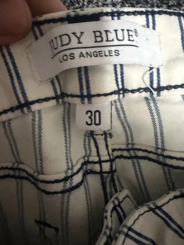 Judy Blue high-waist white blue pinstripe super flare jeans raw hem size 30. - Image 7