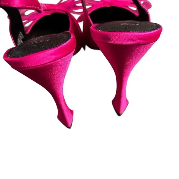 Wild Pair Pink Slingback Bow Shoe/Pumps(Size 8.5M) - Image 5