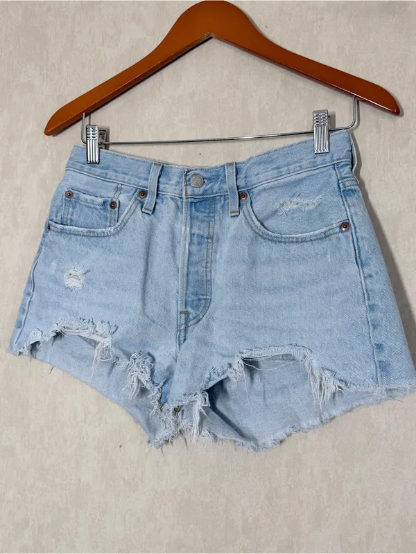 Levi’s 501 Women’s Original Shorts Denim High Rise Button Fly in Light Wash 28 - Image 2