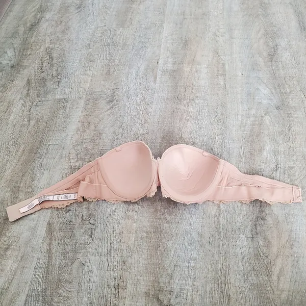 Victoria's Secret Peach Lace Bra 32C - Image 2