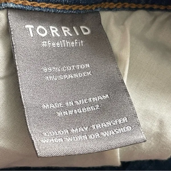 Torrid 3.5 Inch Vintage Stretch Mid-Rise Shorts Women’s Plus Size 26 Distressed - Image 9