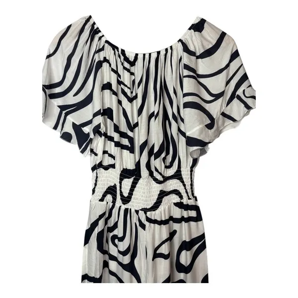 Anthro‎ Kindred Jumpsuit Medium White Navy Swirl Off Shoulder Smocked Waist - Image 2