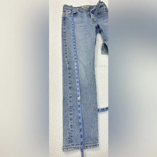 Levi's Premium Wedgie jeans button fly high waist size 26 - Image 10