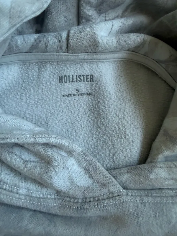 Hollister camo hoodie - Image 4