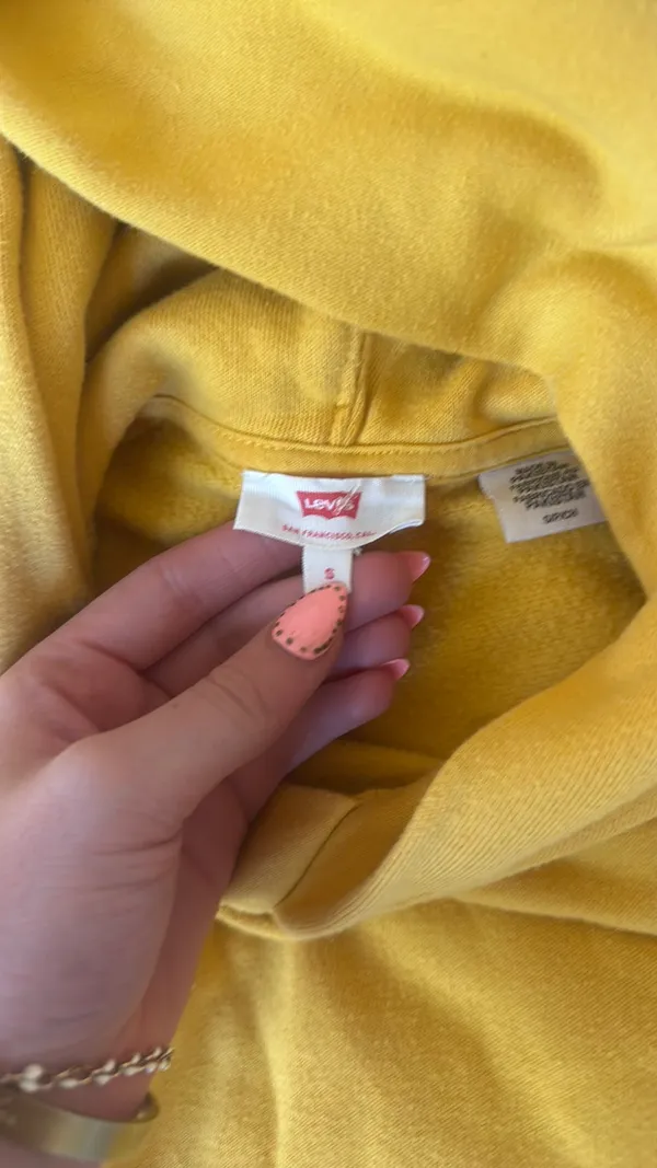 Levi’s Hoodie Sweatshirt - Image 4