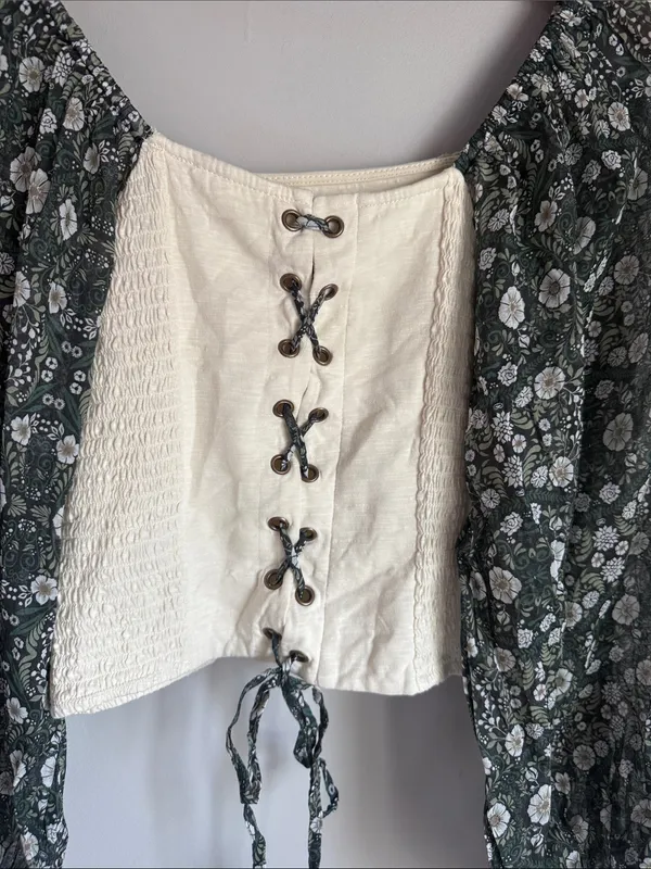 Anthropologie Forever That girl Smocked Balloon-Sleeve Top Small - Image 8
