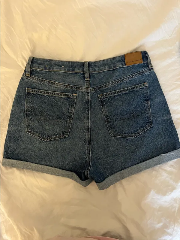 American Eagle Crossover Mom Shorts High-Rise 6 - Image 2