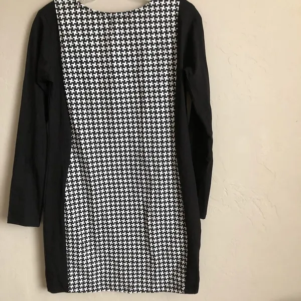 Fab Alley Houndstooth Body Con Long Sleeve Dress‎ - Image 7