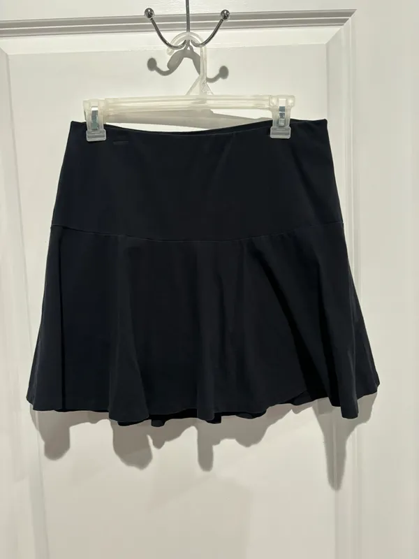 Lands End Black Skirt w/Built in Shorts, Sz XL - Image 2