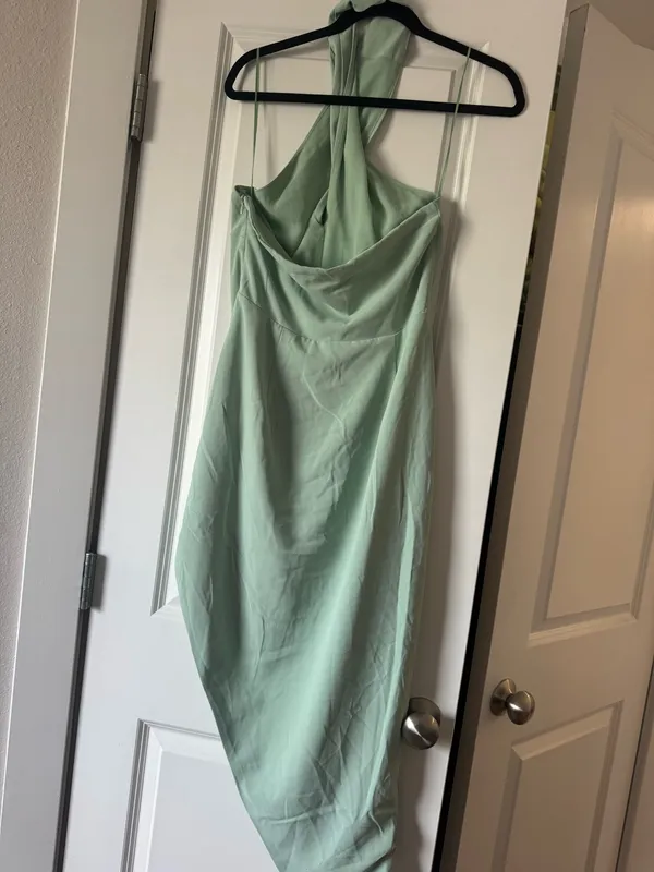 ASTR The Label Wedding Guest Dress - Image 5