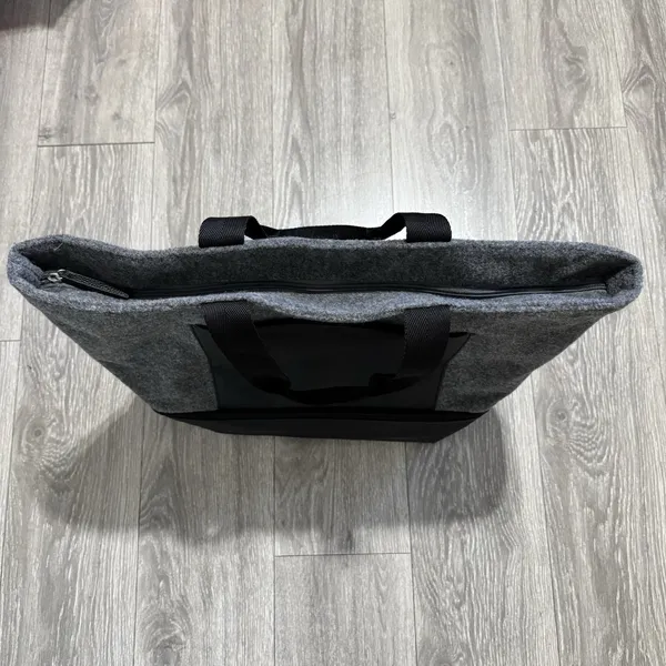 DSW Gray Textured Felt Weekender Tote‎ Travel Bag With Compartment 18x16x7 in - Image 7